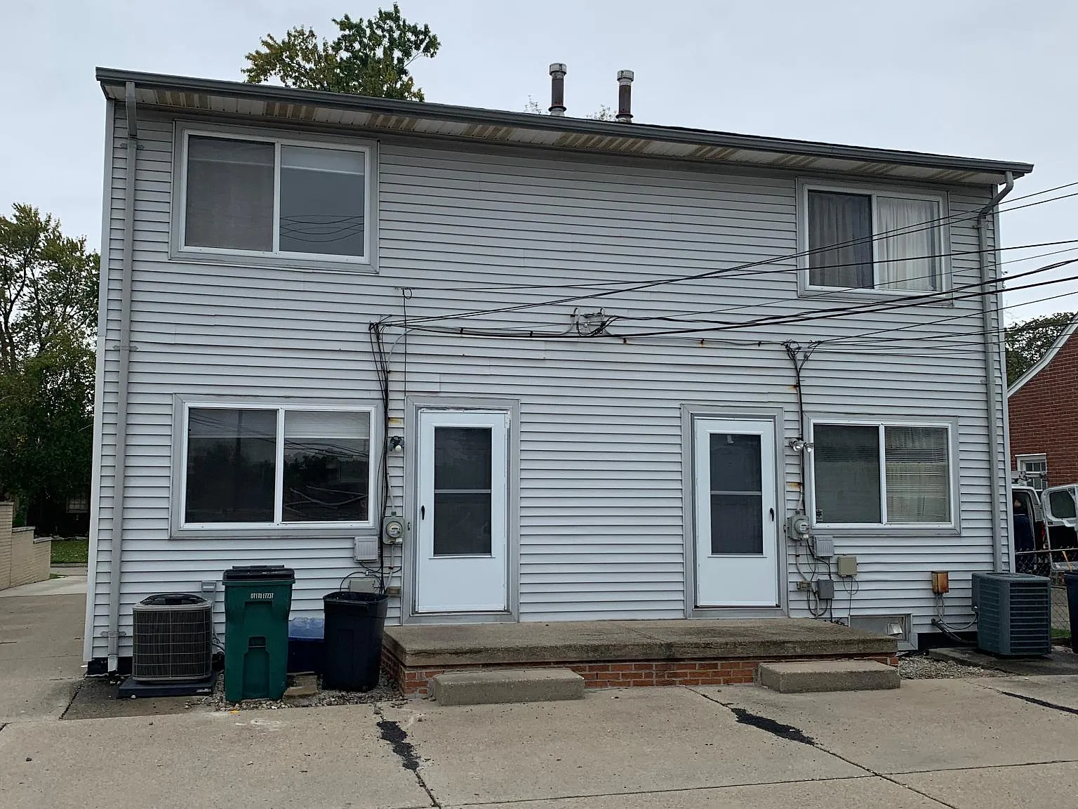 2 bed, 1.5 bath, 1000 sqft, $1,900 — Photo 2