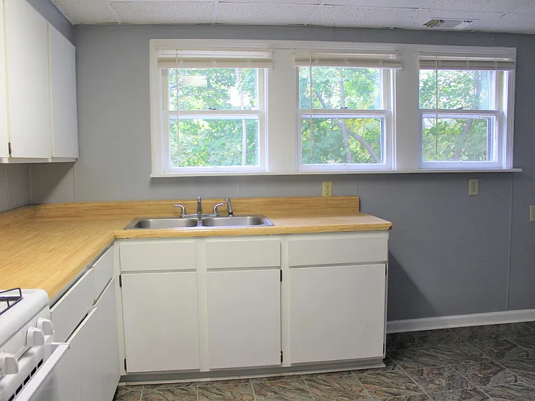 21 Inkster Ave #A — Photo 2