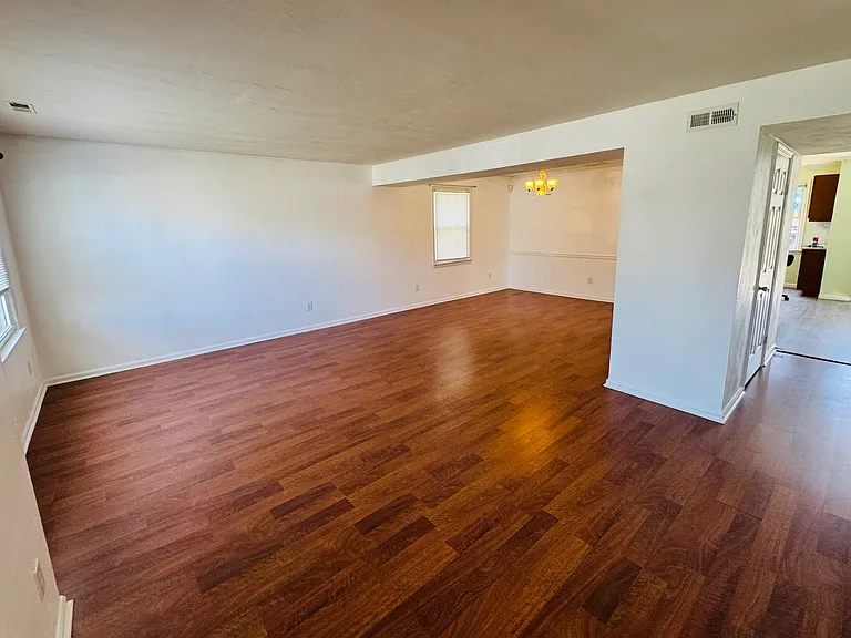 3901 Quartz Ln — Photo 9