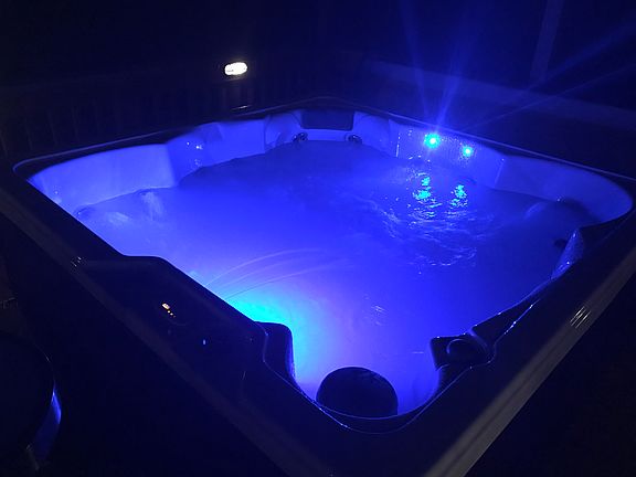 hot tub on back deck/$extra 