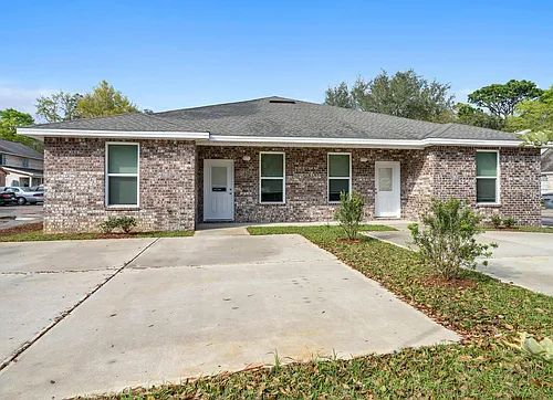 942 Ashley Ln #B Photo 1