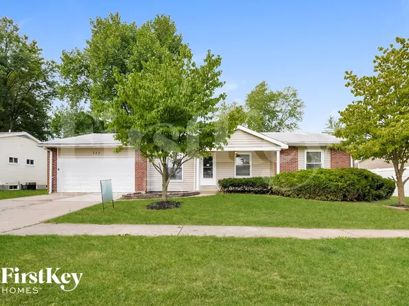 733 Watersedge Dr, Florissant, MO 63034