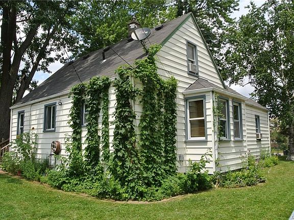 2nd image of 152 E Mahan Ave