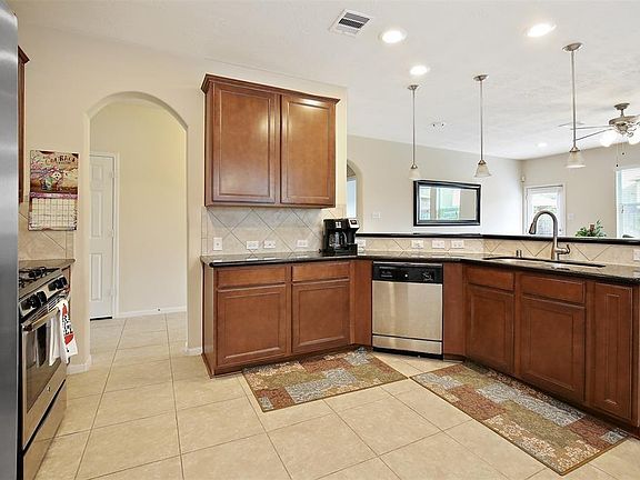 3rd image of 13426 Barons Lake Ln