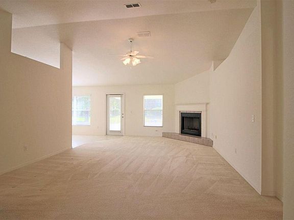 3rd image of 34 Sunrise Dr