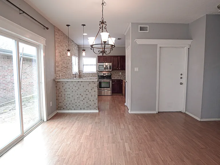 1512 Wheatfield Dr — Photo 6