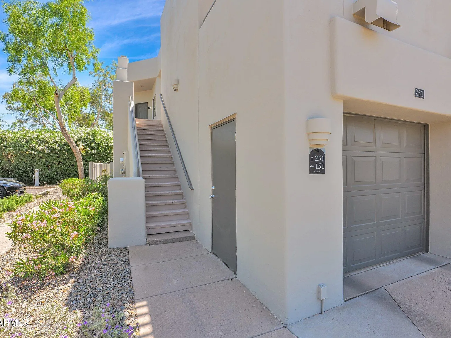 2 bed, 2.0 bath, 1046 sqft, $3,000 — Photo 2