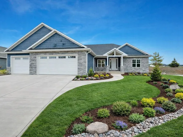 3745 Beachmont Rd, De Pere, WI 54115