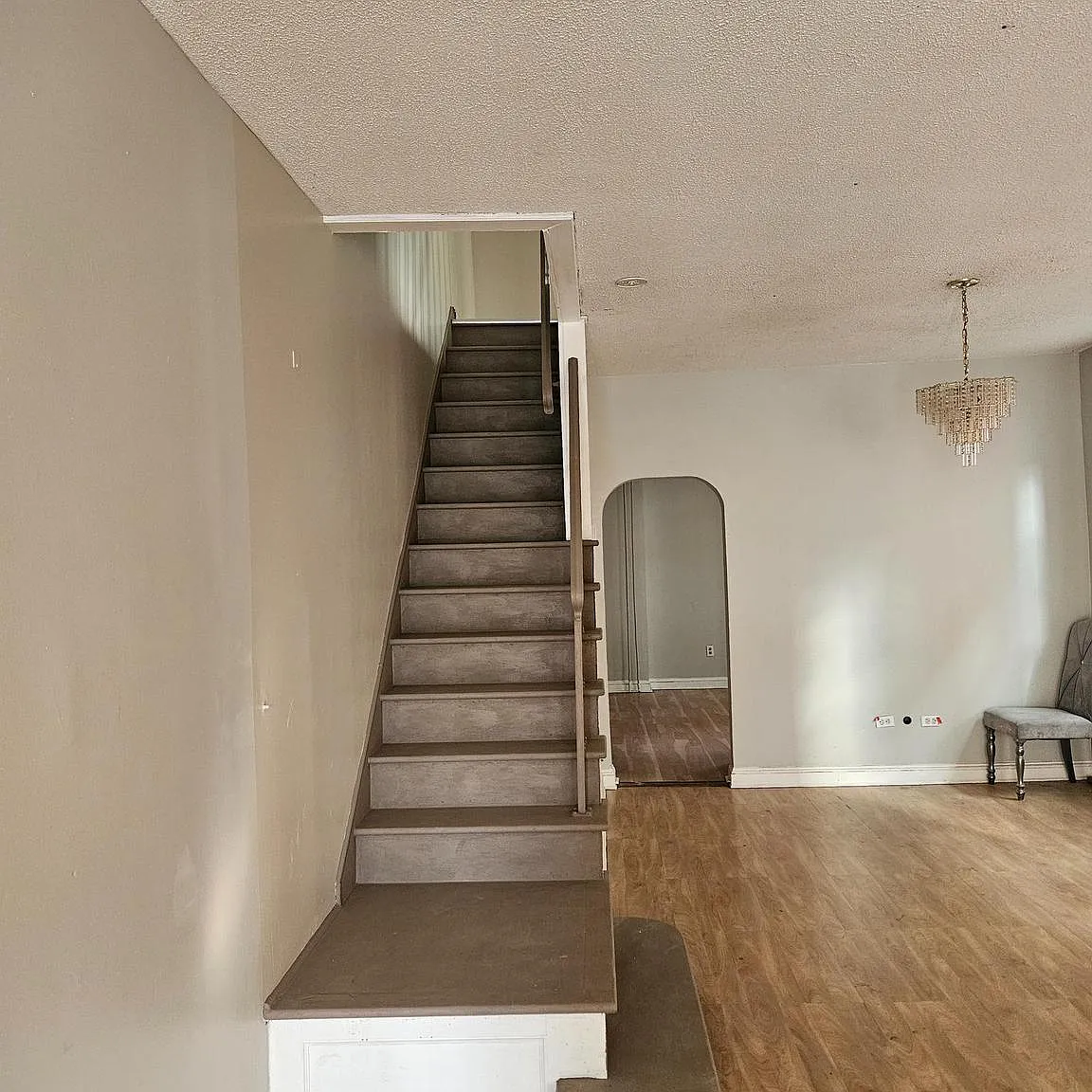 4 bed, 1092 sqft, $2,400 — Photo 1