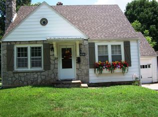 1048 S Weaver Ave, Springfield, MO 65807