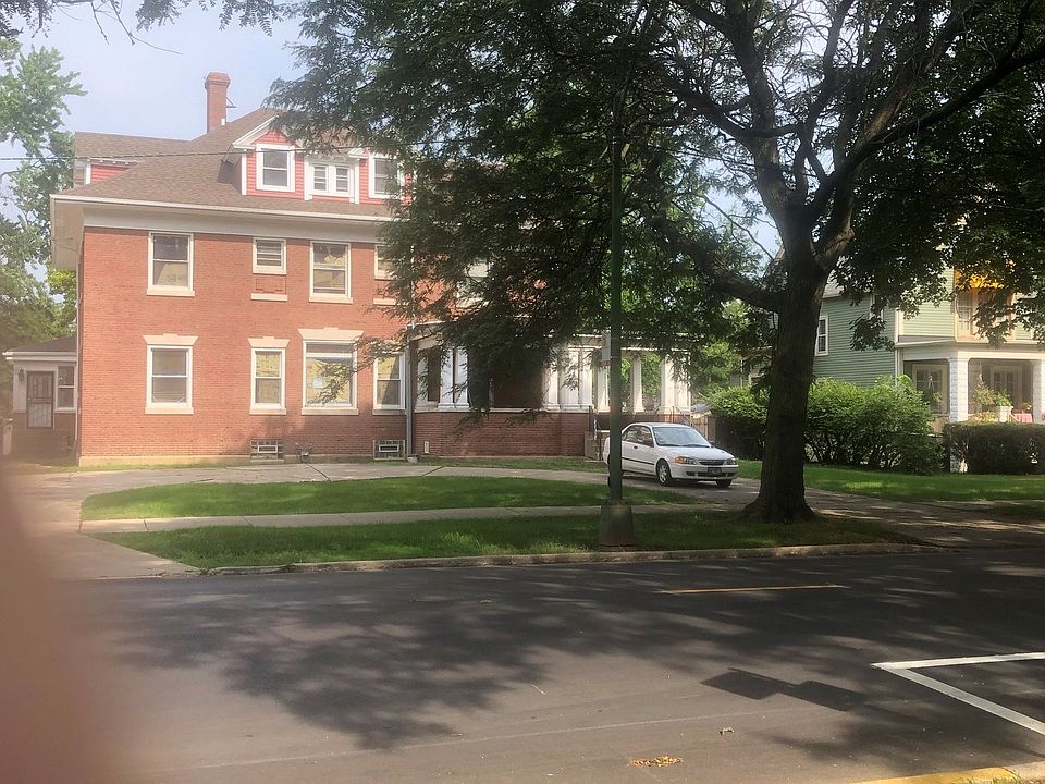1st image of 10335 S Longwood Dr