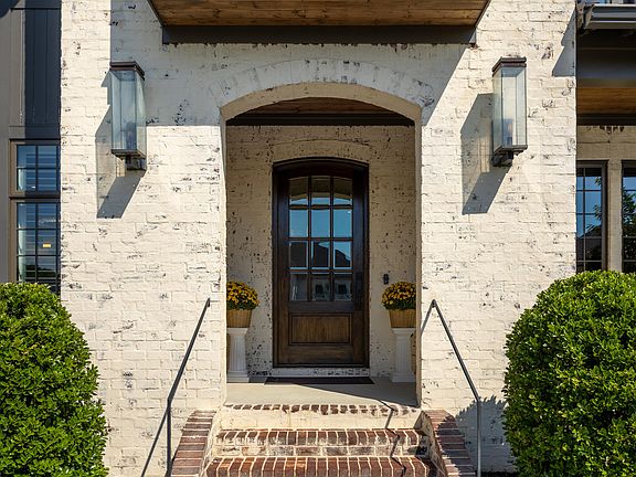 4th image of 9394 Calder Cir