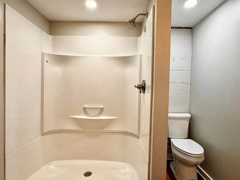 3901 Thomas Dairy Ln — Photo 11