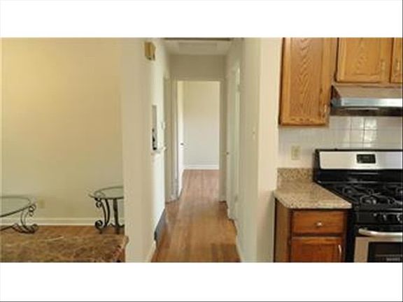 3rd image of 9514 Crain Ct