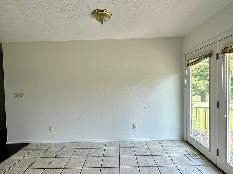 20601 Sedalia Rd — Photo 5