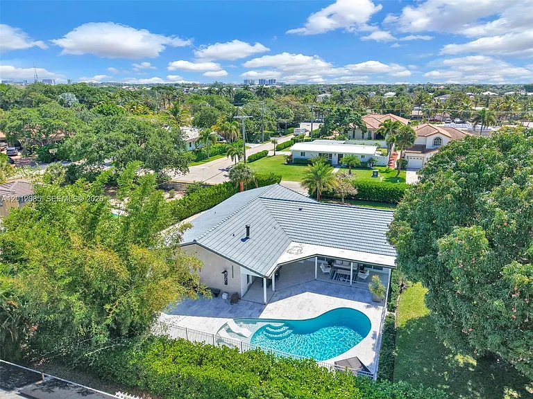 1001 NW 4th Ct — Photo 6
