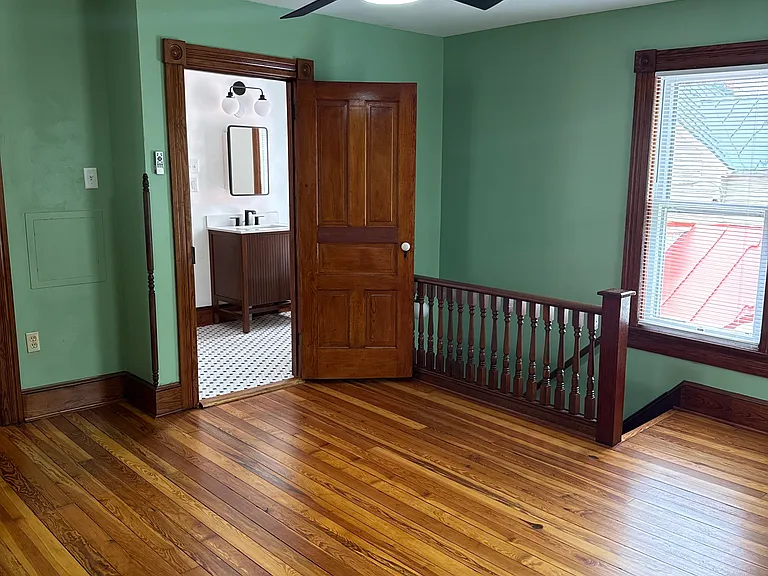 514 S Cameron St — Photo 25