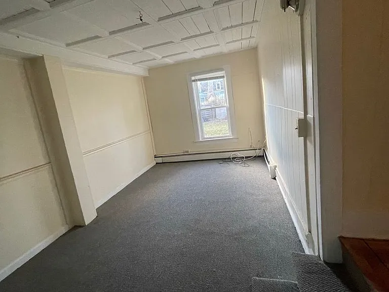 45 1/2 Willow St — Photo 8
