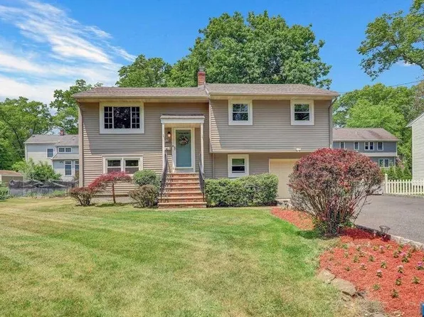 665 Alanon Rd, Ridgewood, NJ 07450