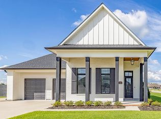 102 Farmington Ct, Houma, LA 70364