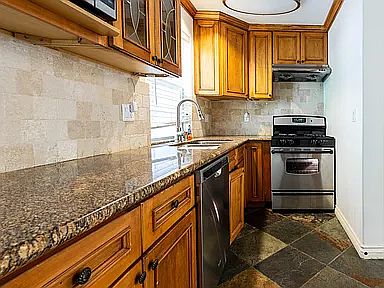 5th image of 56 S Craig Ave Unit 3