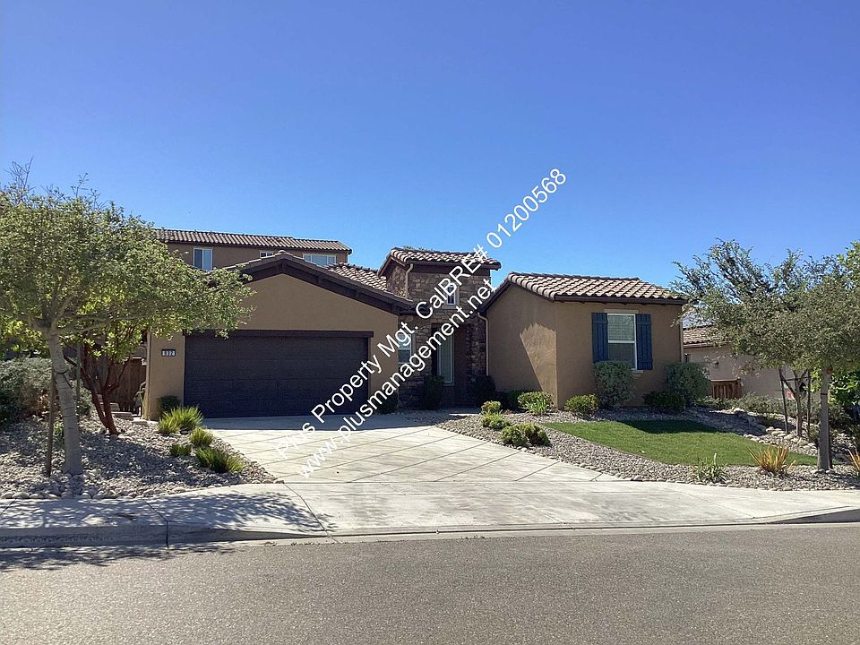 1st image of 932 Calle De La Rosa