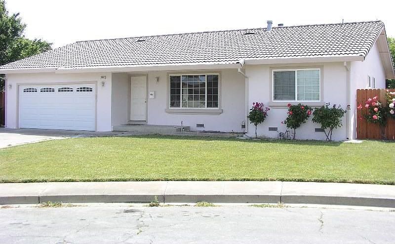 1st image of 2592 Lambert Ct