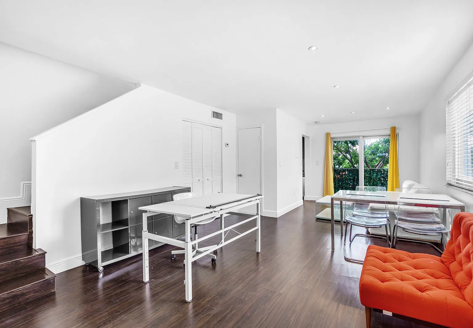 2 bed, 1.5 bath, $3,200 — Photo 3