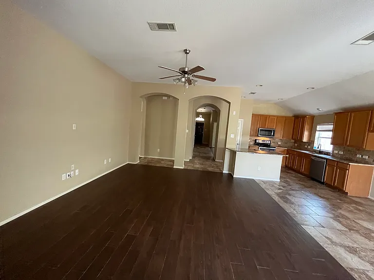 4409 Padre Ct — Photo 10