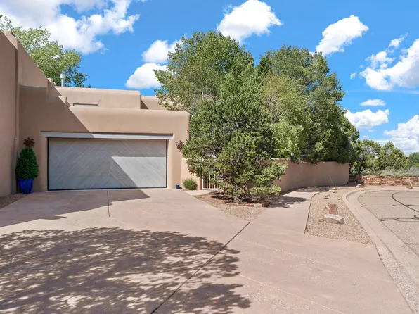504 Los Nidos Dr, Santa Fe, NM 87501