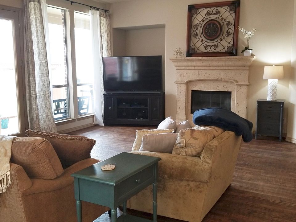 1st image of 10216 Bowling Green Dr