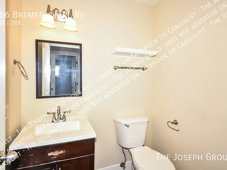 706 Bremerton Pl NE — Photo 16