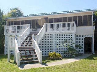 2606 Palmetto Blvd, Edisto Island, SC 29438