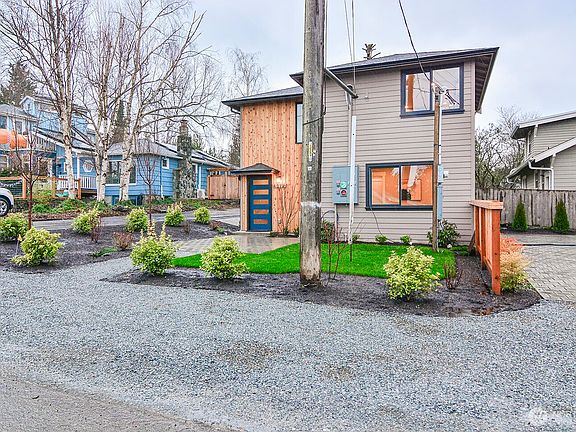 3rd image of 4319 SW 102nd Street