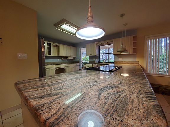 5th image of 17004 Shady Pines Dr