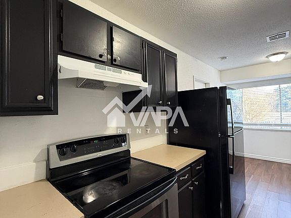 3rd image of 5835 Freemans Farm St