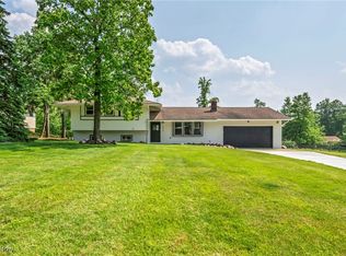 7433 James Dr, North Royalton, OH 44133