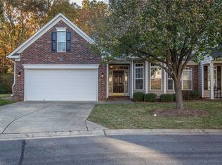 16 Wheelwright Ct, Greensboro, NC 27455