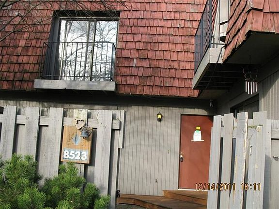 2nd image of 8523 Island Pines Dr