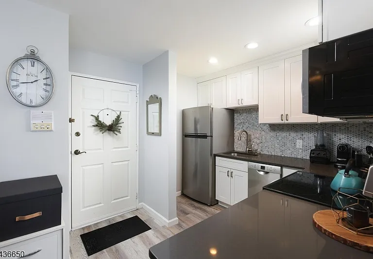 37 Hill St #C8 — Photo 2