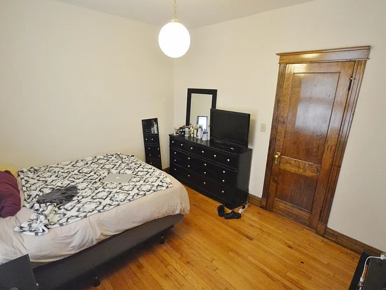 845 W Sheridan Rd #2 — Photo 6