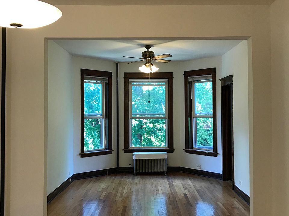 1st image of 2309 N Sawyer Ave #2