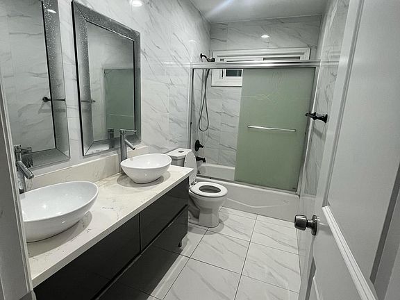 5th image of 2220 College View Dr