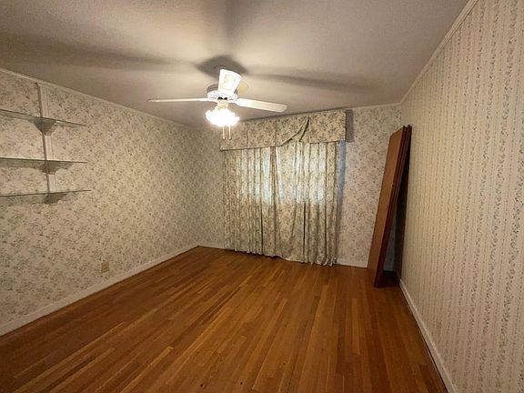 4th image of 1280 Groome St