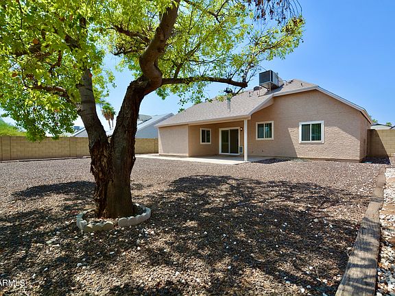 2nd image of 937 E Tonto Ln