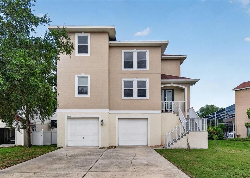 1st image of 7327 BRIGHTWATERS COURT