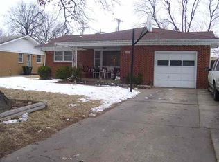 227 Anita Dr, Haysville, KS 67060