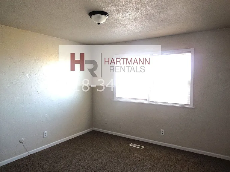 34 Marcia Ct — Photo 6