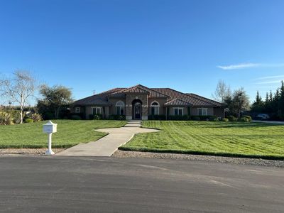 13765 Serrano Place, Hanford, CA, 93230