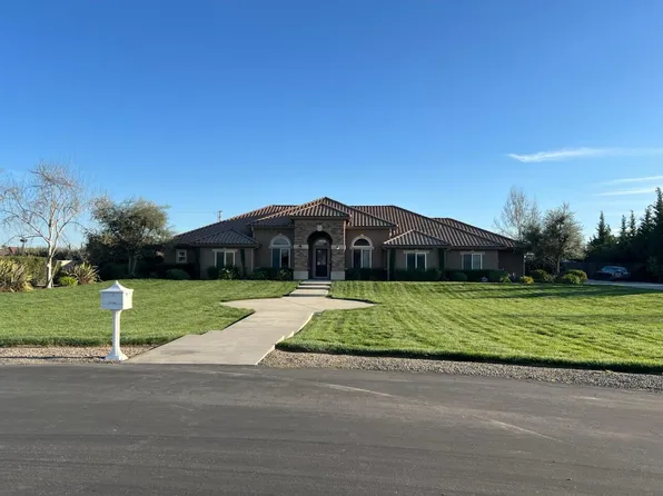 13765 Serrano Place, Hanford, CA 93230